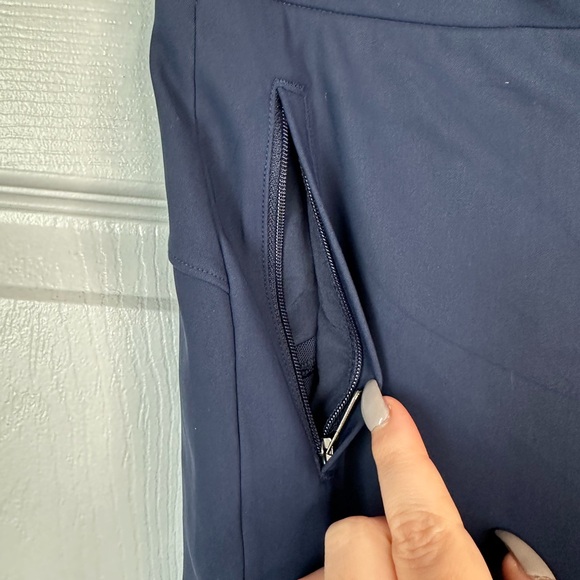 Lululemon On The Move Pant *Lightweight sz.8 True Navy - Picture 6 of 8